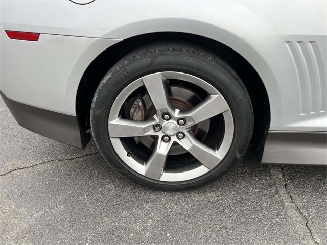 Used 2010 Chevrolet Camaro SS w/ LPO, Ground Effects Package image 10