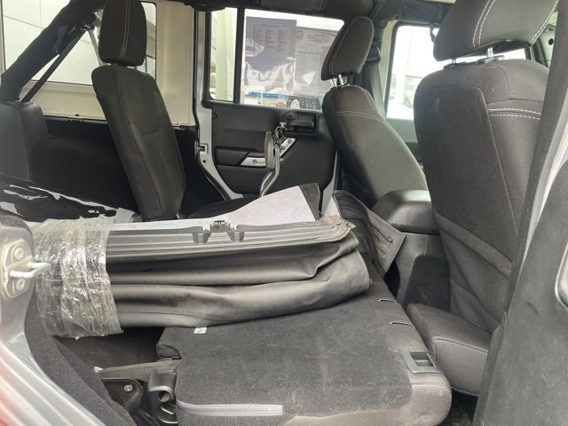 Used 2018 Jeep Wrangler Unlimited Sahara w/ Dual Top Group image 16