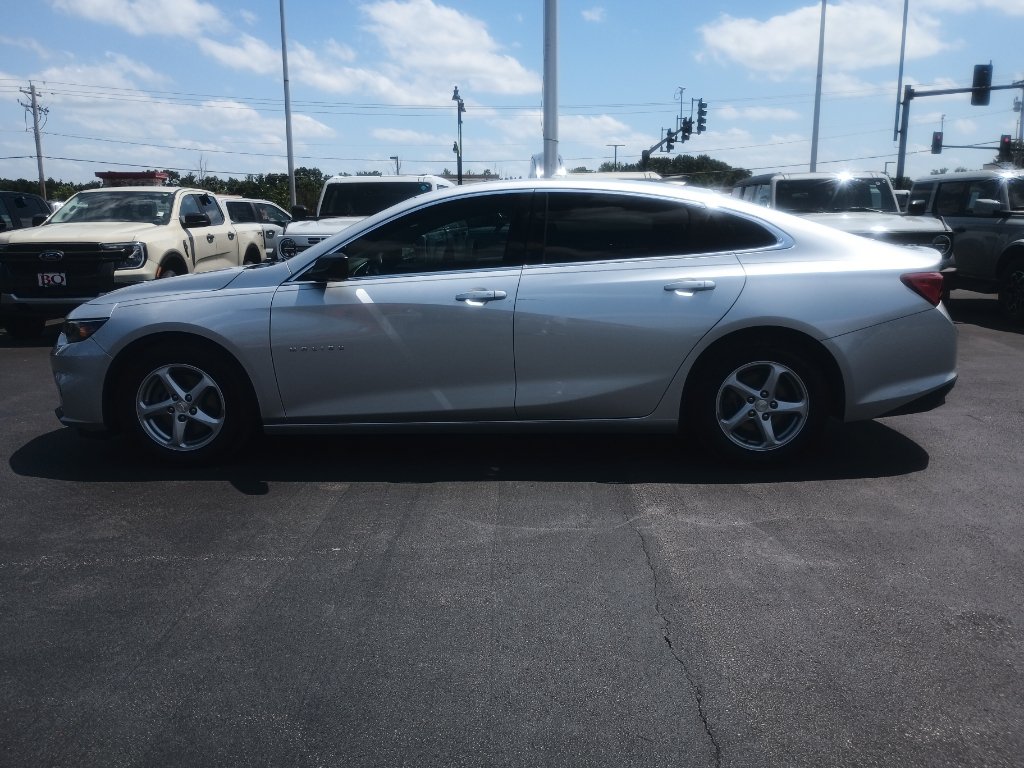 Used 2017 Chevrolet Malibu LS FWD image 4