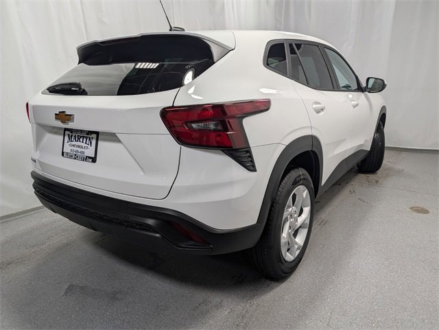 New 2026 Chevrolet Trax LS w/ LS Convenience Package image 3