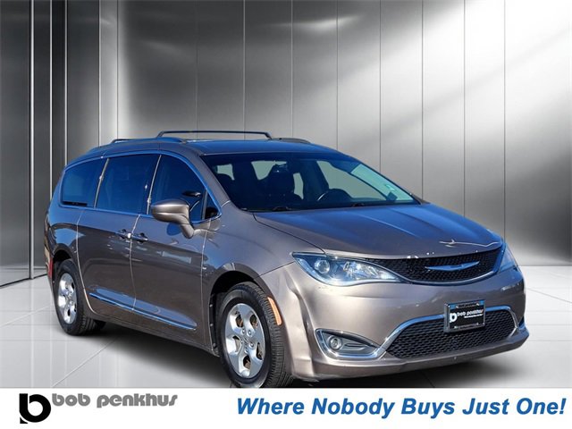 Used 2017 Chrysler Pacifica Touring-L Plus