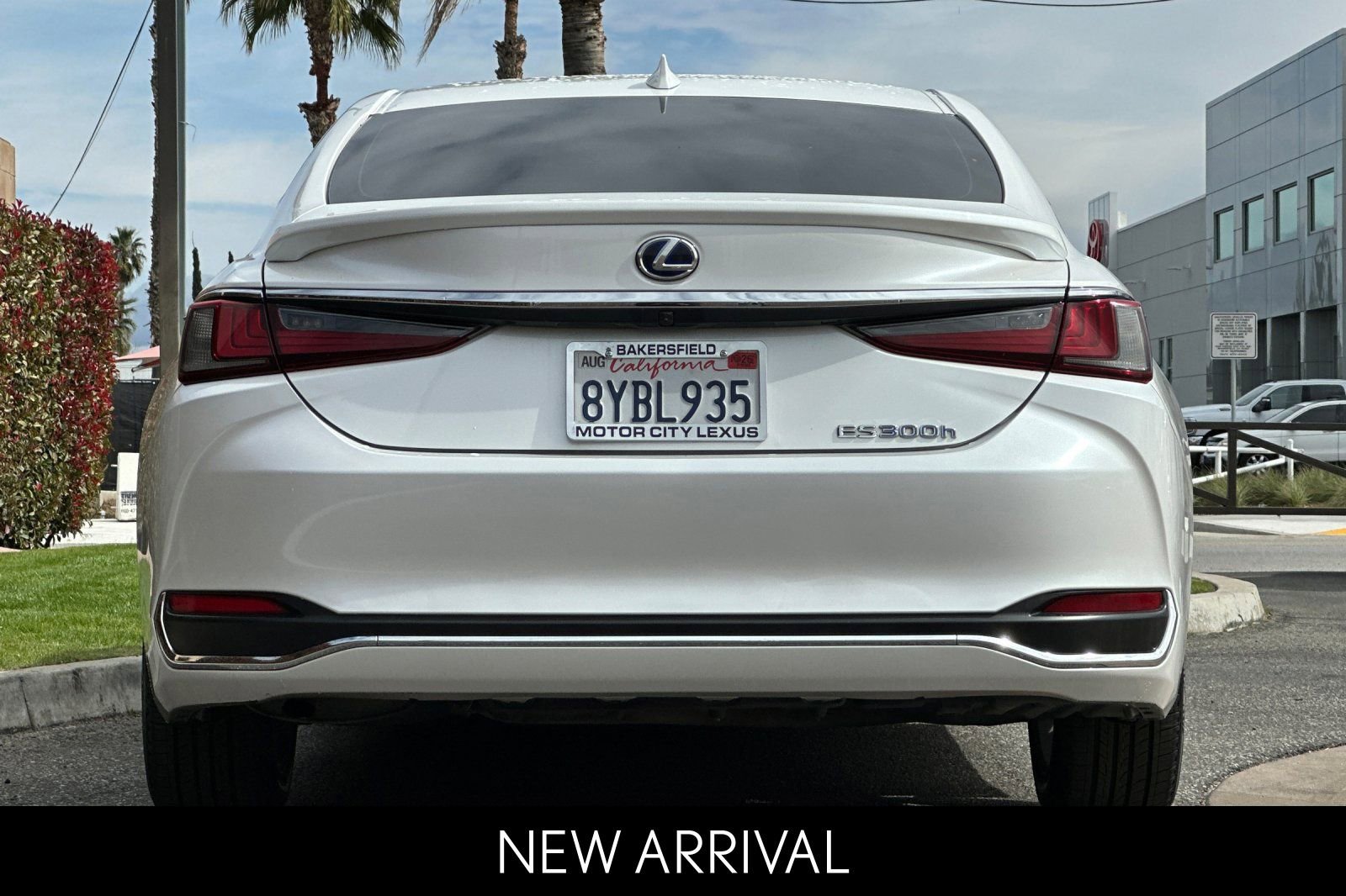 Certified 2021 Lexus ES 300h image 5