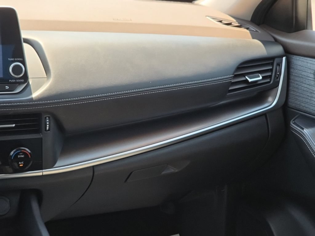 Used 2023 Nissan Rogue SV AWD/4WD image 29