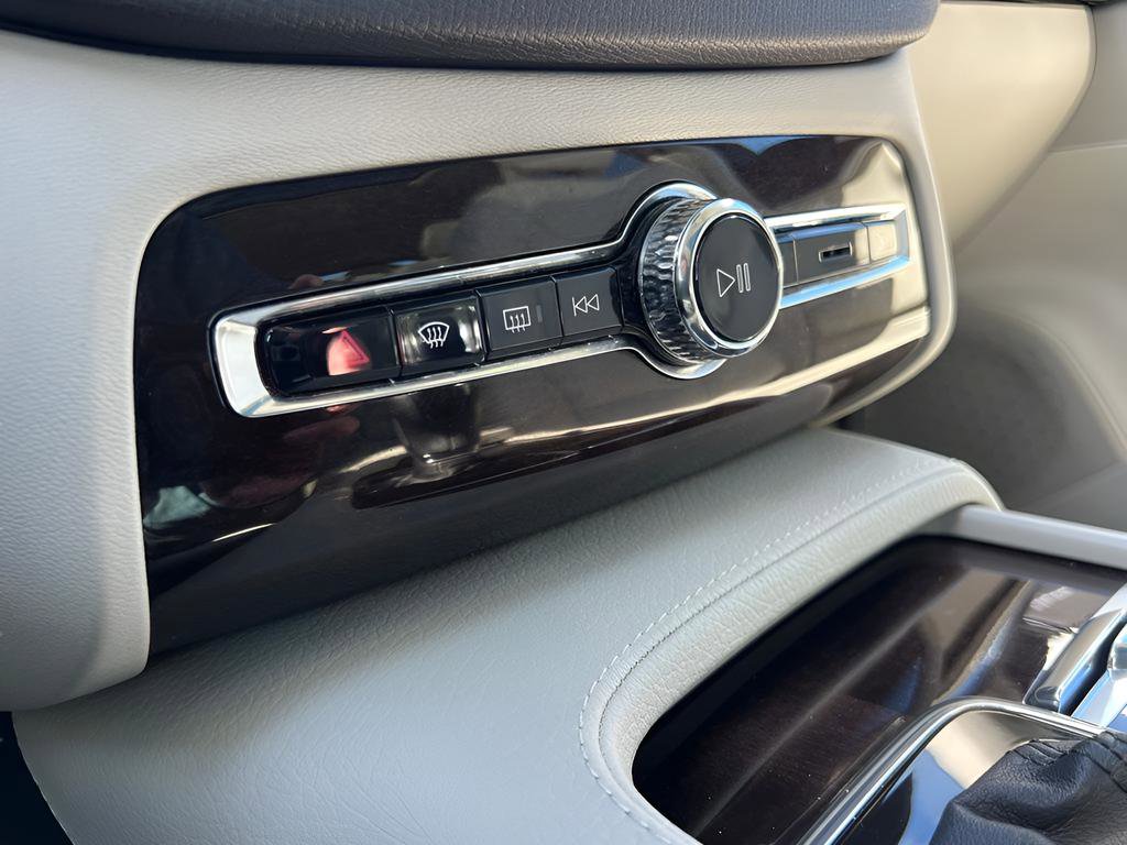 Used 2019 Volvo XC90 T5 Momentum w/ Protection Package Premier AWD/4WD image 60