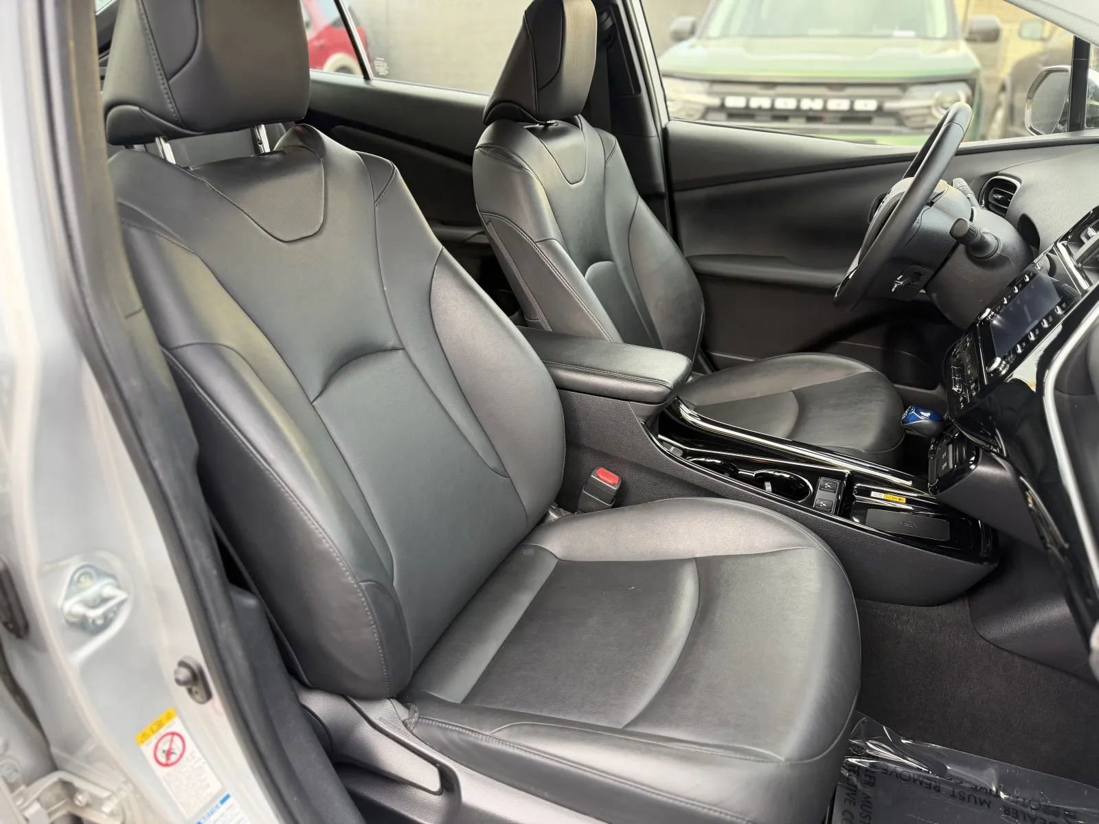 Used 2020 Toyota Prius XLE w/ Preferred Accessory Package image 18