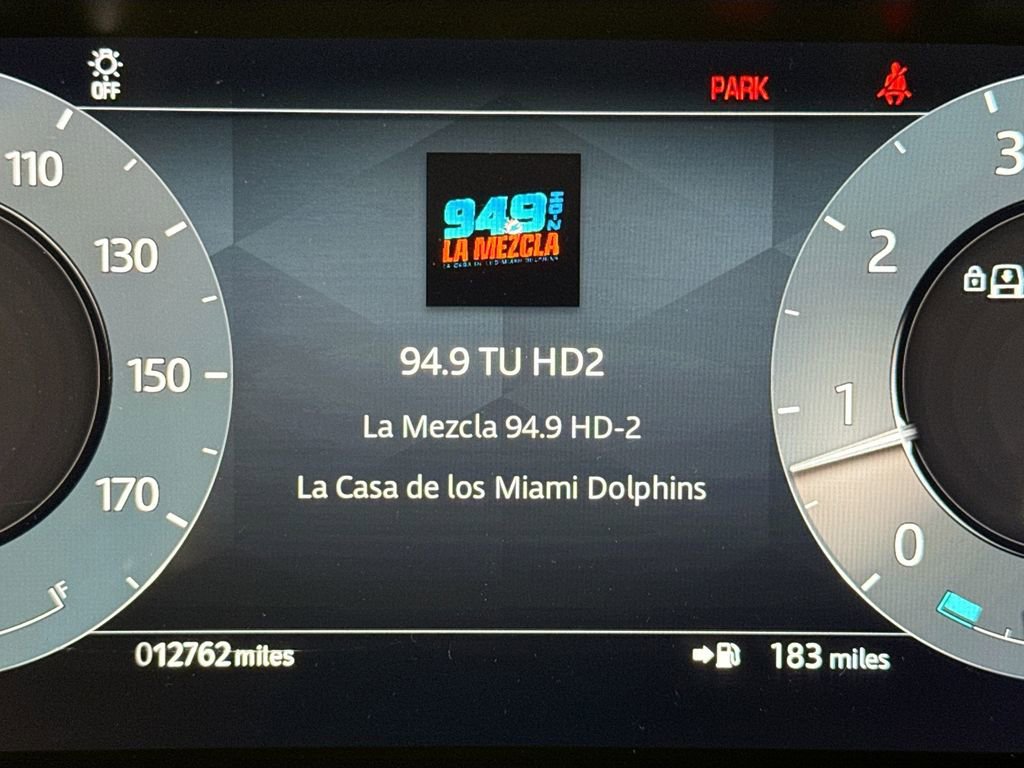 Used 2024 Land Rover Range Rover Velar Dynamic SE image 11