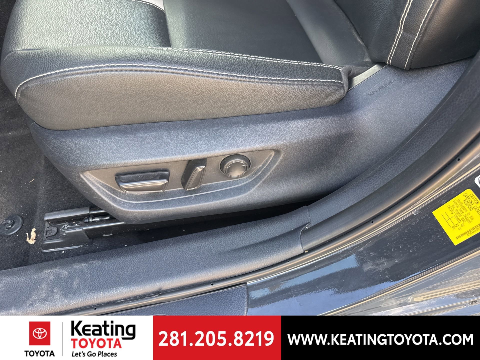 Used 2025 Toyota Camry SE image 14