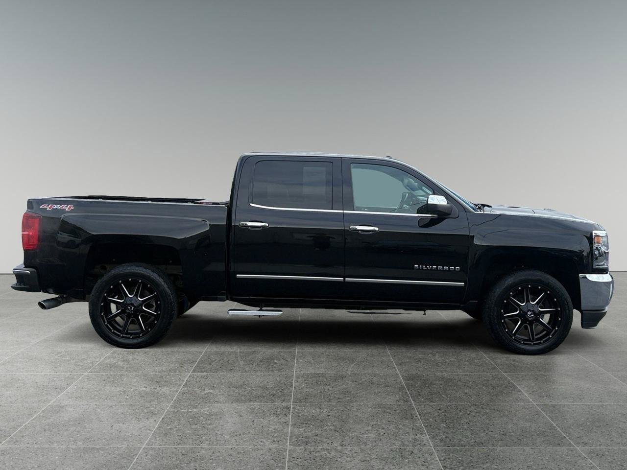 Used 2016 Chevrolet Silverado 1500 LTZ w/ LTZ Plus Package AWD/4WD image 7