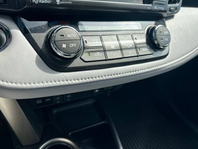 Used 2015 Toyota RAV4 Limited w/ Technology Package AWD/4WD image 14