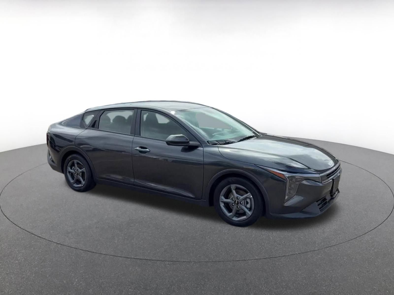 Used 2025 Kia K4 LXS FWD image 2