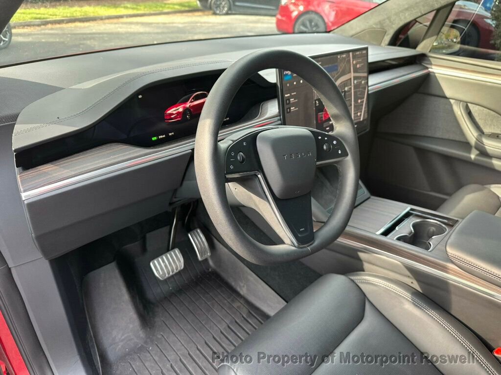 Used 2025 Tesla Model X image 17