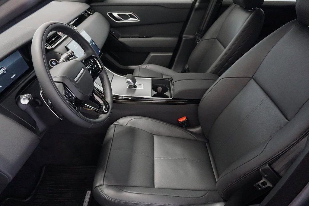 Used 2025 Land Rover Range Rover Velar Dynamic SE image 19