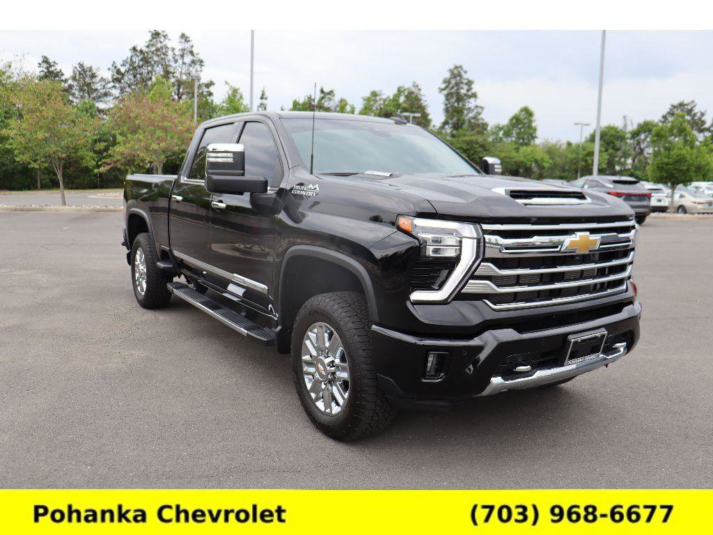 Used 2024 Chevrolet Silverado 2500 High Country w/ Technology Package AWD/4WD image 1