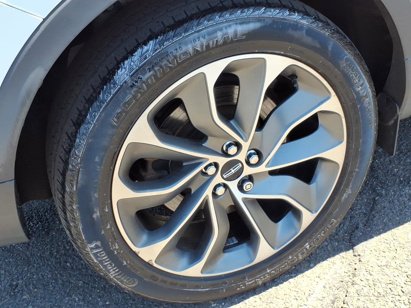 Used 2023 Lincoln Nautilus Reserve AWD/4WD image 7