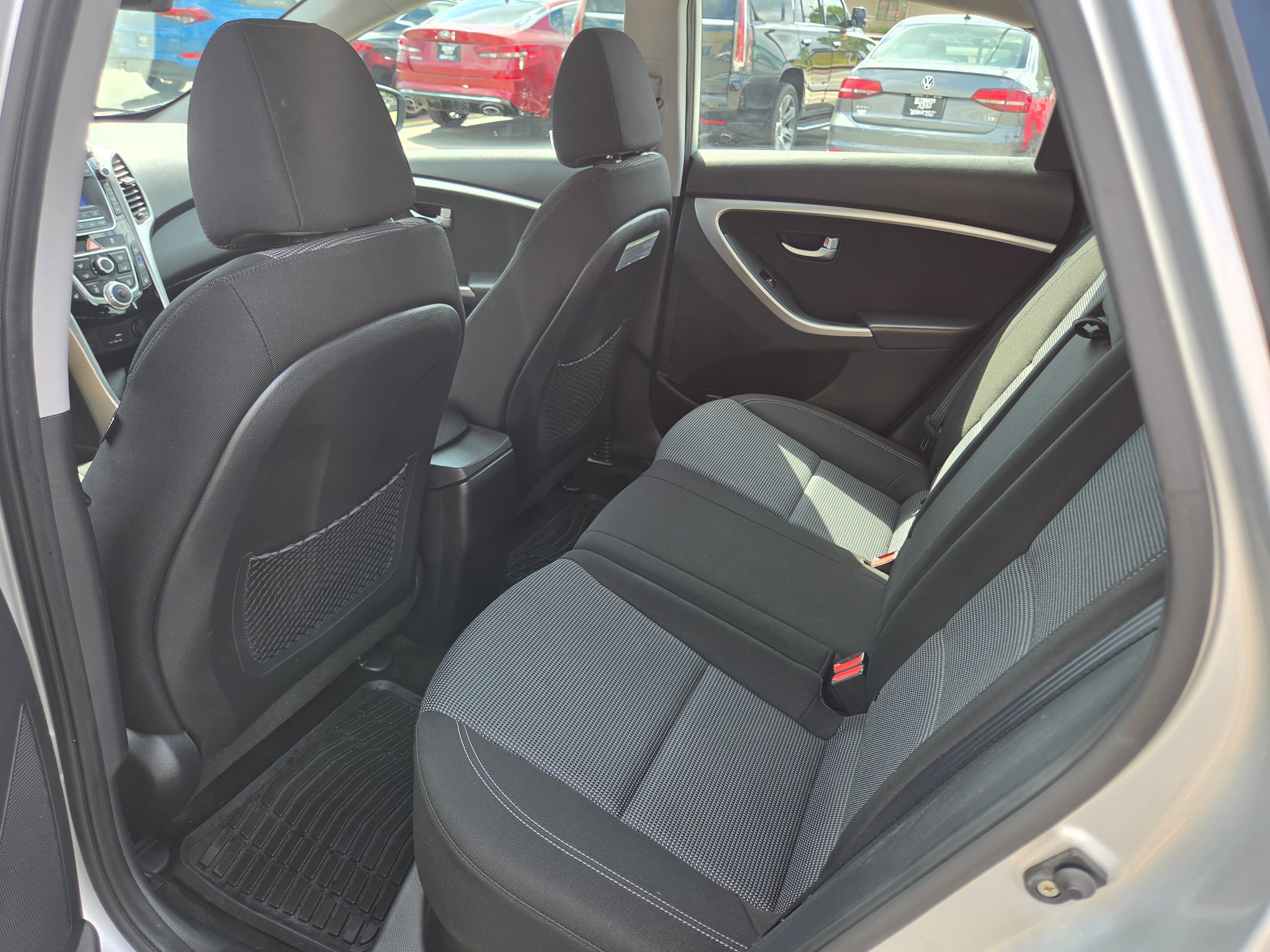 Used 2015 Hyundai Elantra GT FWD image 9
