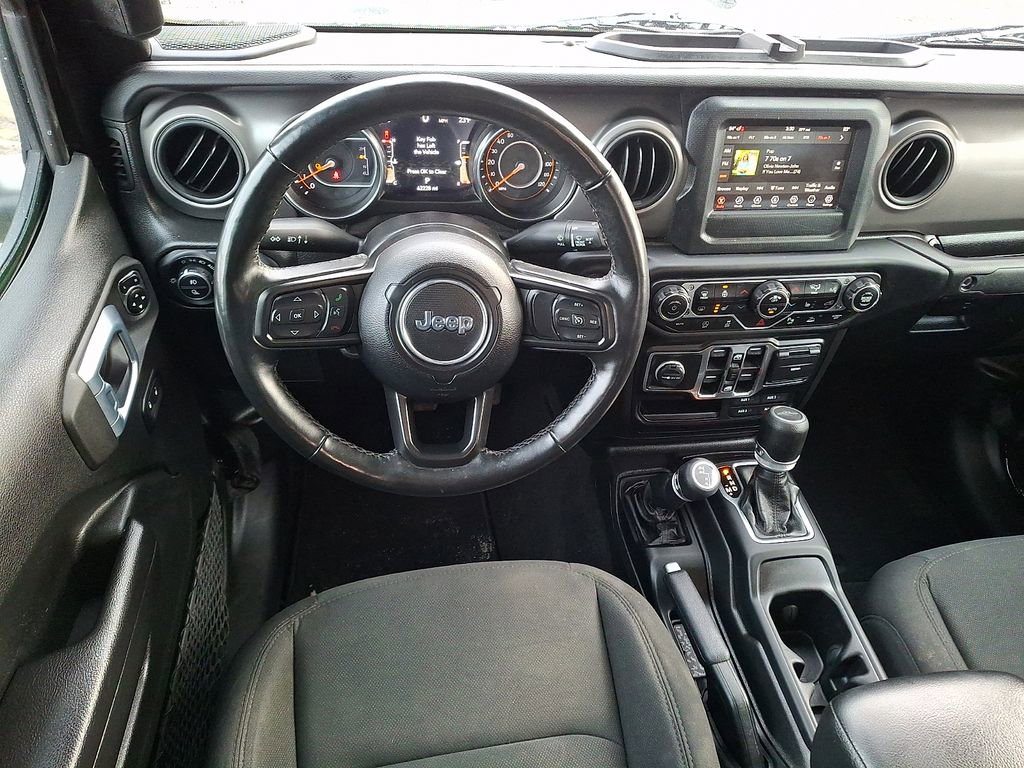 Used 2021 Jeep Gladiator Sport image 2