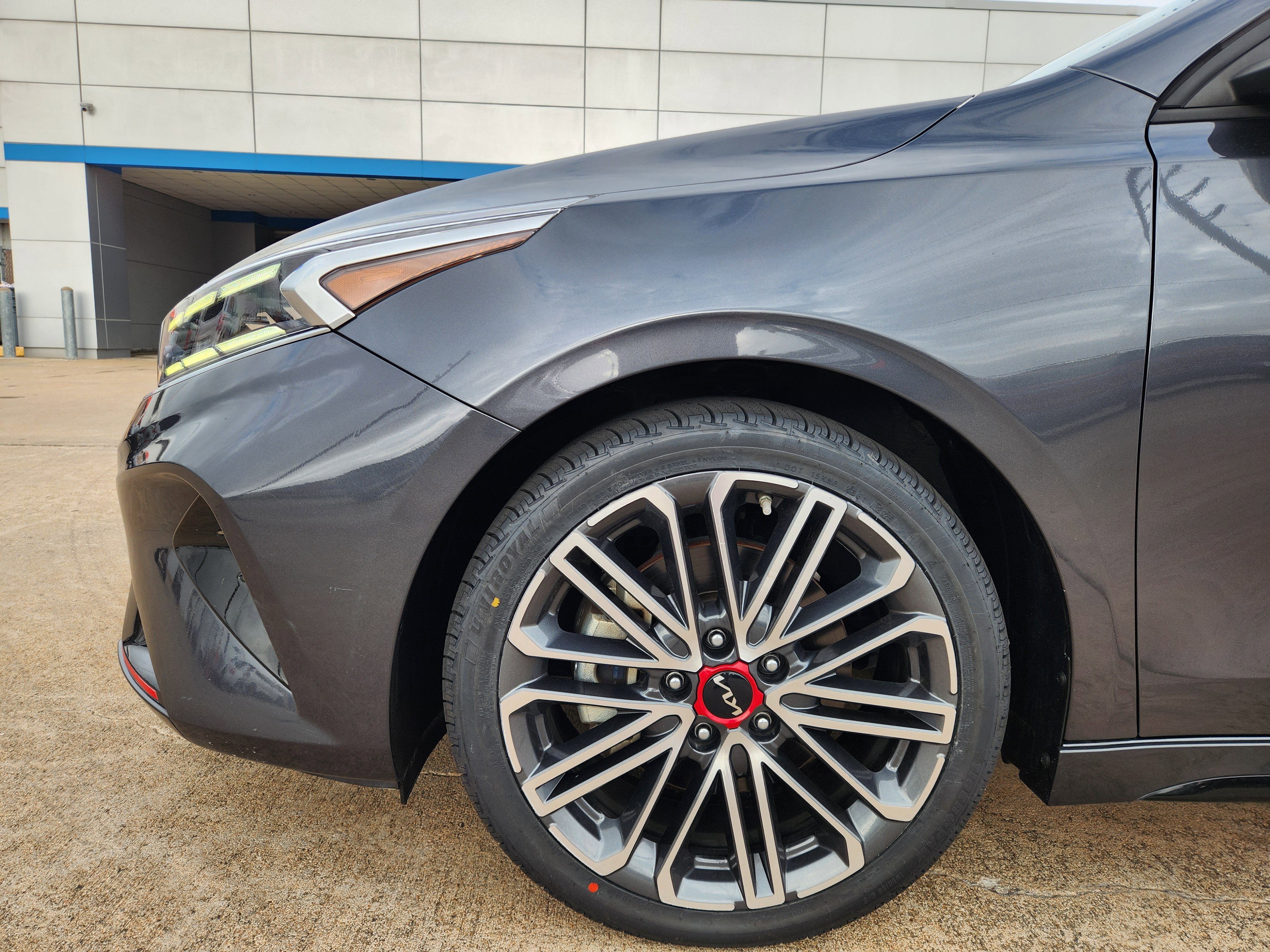 Used 2023 Kia Forte GT image 9