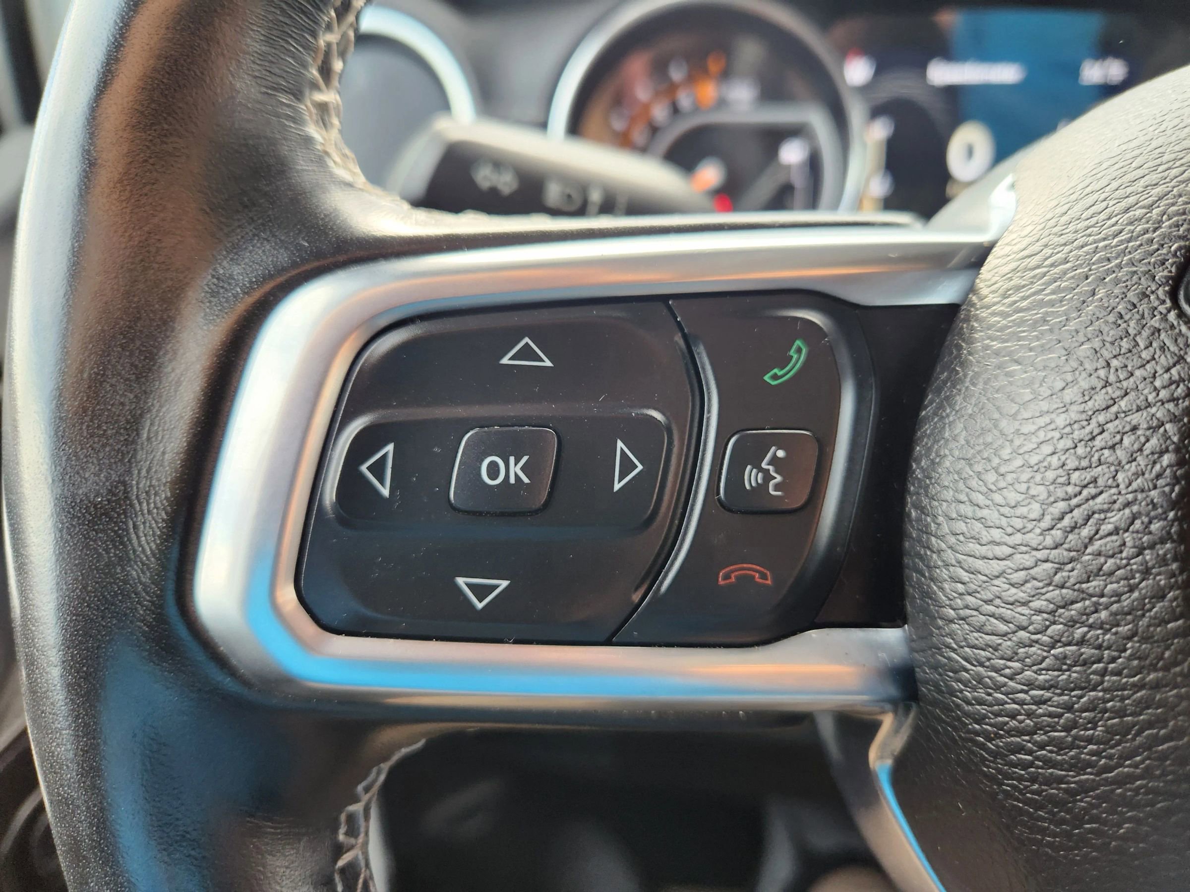 Used 2019 Jeep Wrangler Unlimited Sahara w/ Dual Top Group image 26