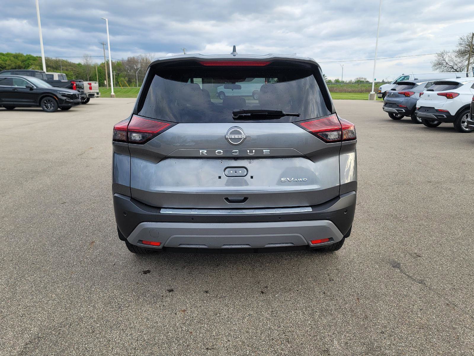 Used 2023 Nissan Rogue SV w/ SV Premium B Package AWD/4WD image 4