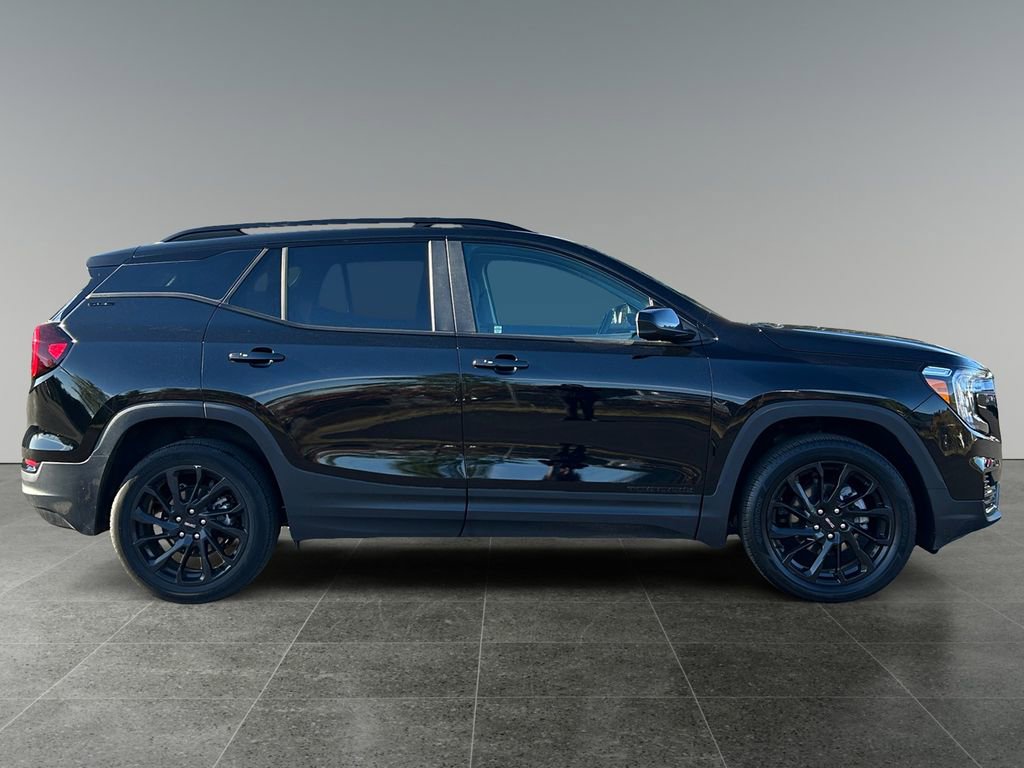 Used 2023 GMC Terrain SLE w/ Driver Convenience Package AWD/4WD image 9