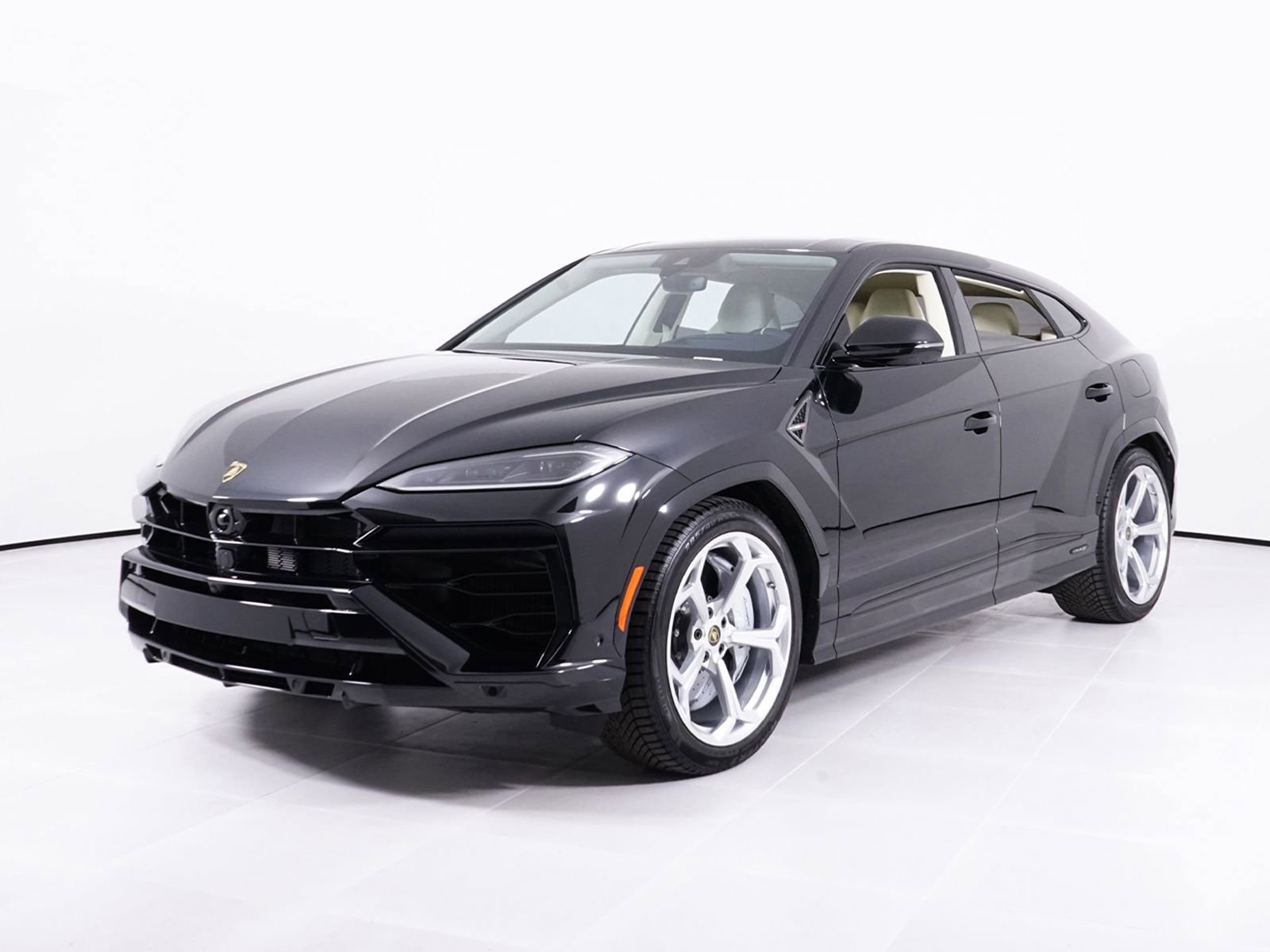 Used 2026 Lamborghini Urus SE AWD/4WD image 1