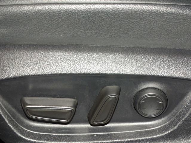 Used 2023 Toyota Camry SE FWD image 19
