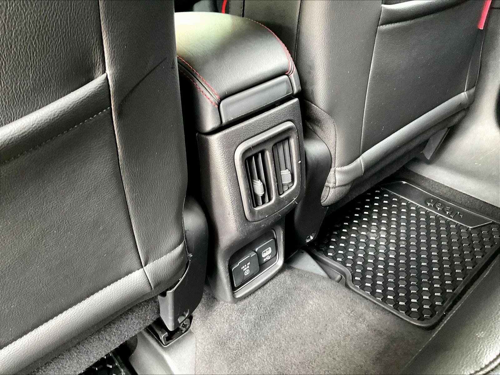 Used 2018 Jeep Compass Trailhawk w/ Leather Interior Group AWD/4WD image 10