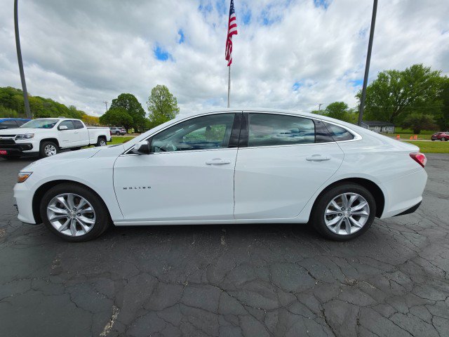 Used 2021 Chevrolet Malibu LT FWD image 2