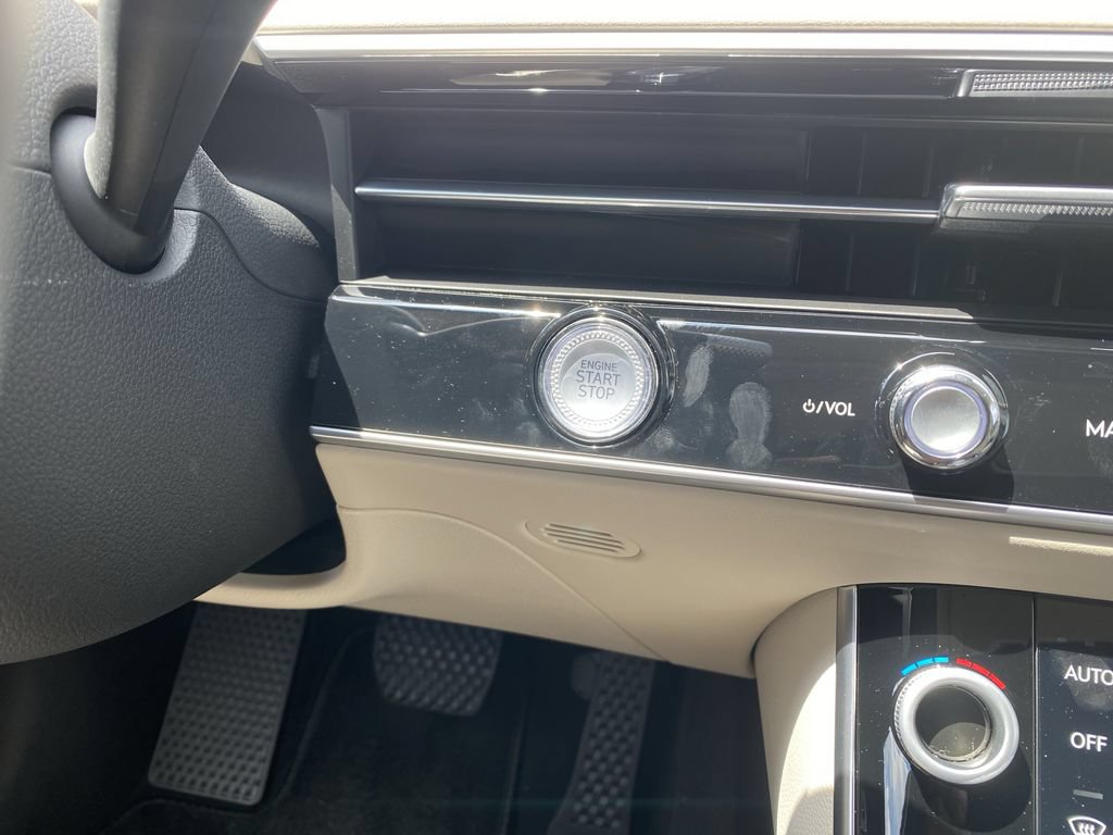 New 2026 Genesis GV70 2.5T Advanced AWD/4WD image 22