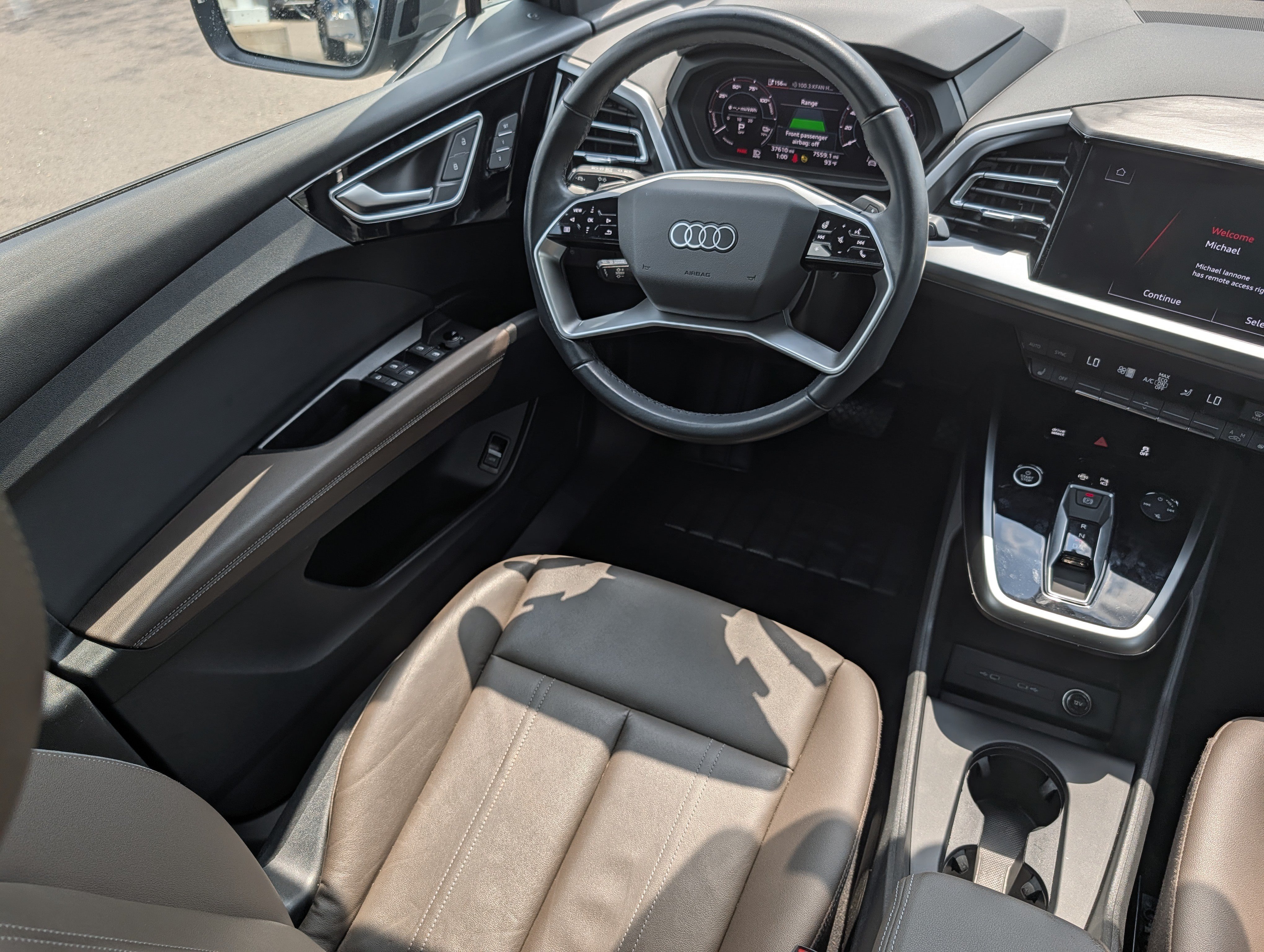 Used 2023 Audi Q4 e-tron Premium Plus w/ Premium Plus AWD/4WD image 9