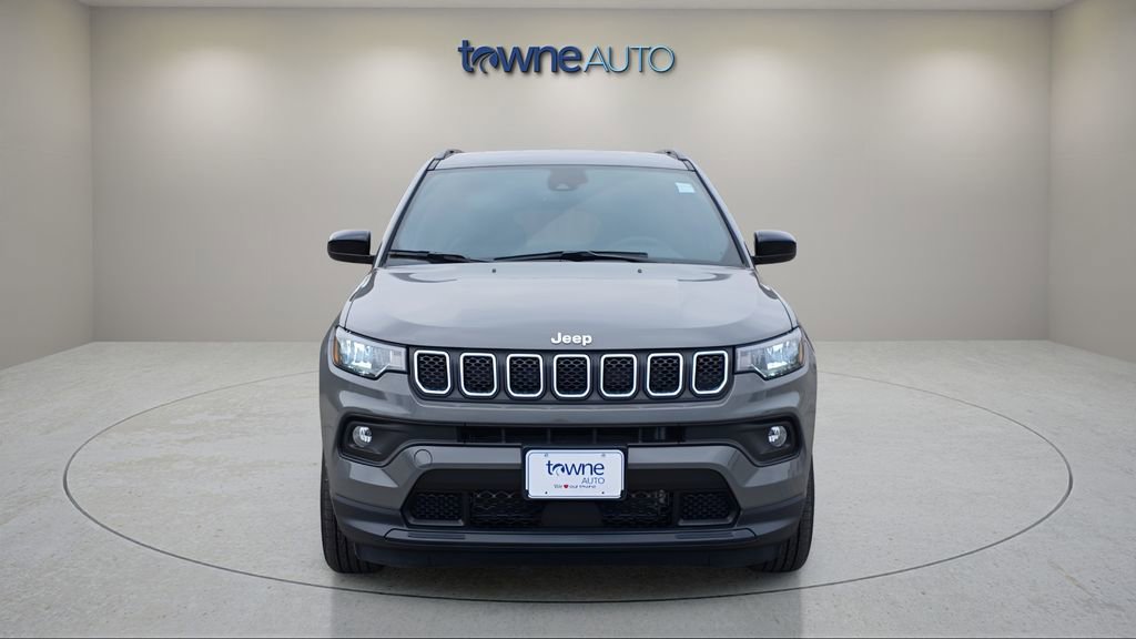 Used 2023 Jeep Compass Latitude w/ Convenience Group image 8