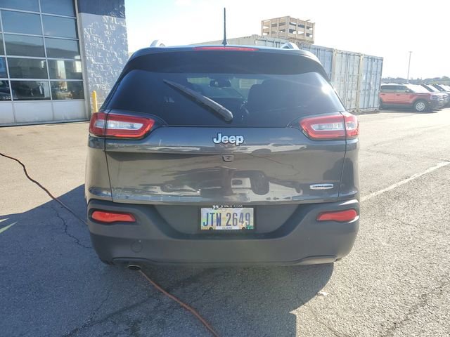 Used 2016 Jeep Cherokee Latitude w/ Cold Weather Group image 5