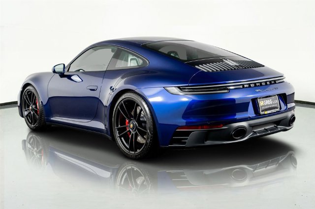 Used 2024 Porsche 911 Carrera GTS w/ Premium Package RWD image 15