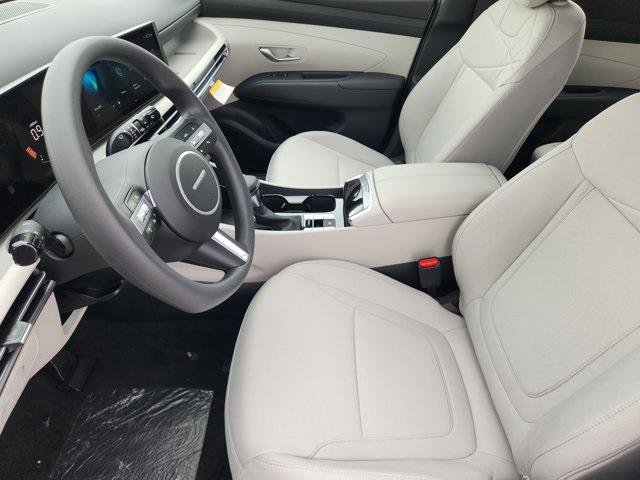 New 2026 Hyundai Tucson SE image 8