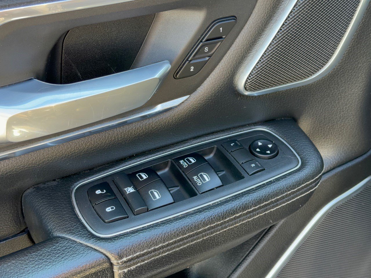 Used 2019 RAM 1500 Laramie RWD image 15