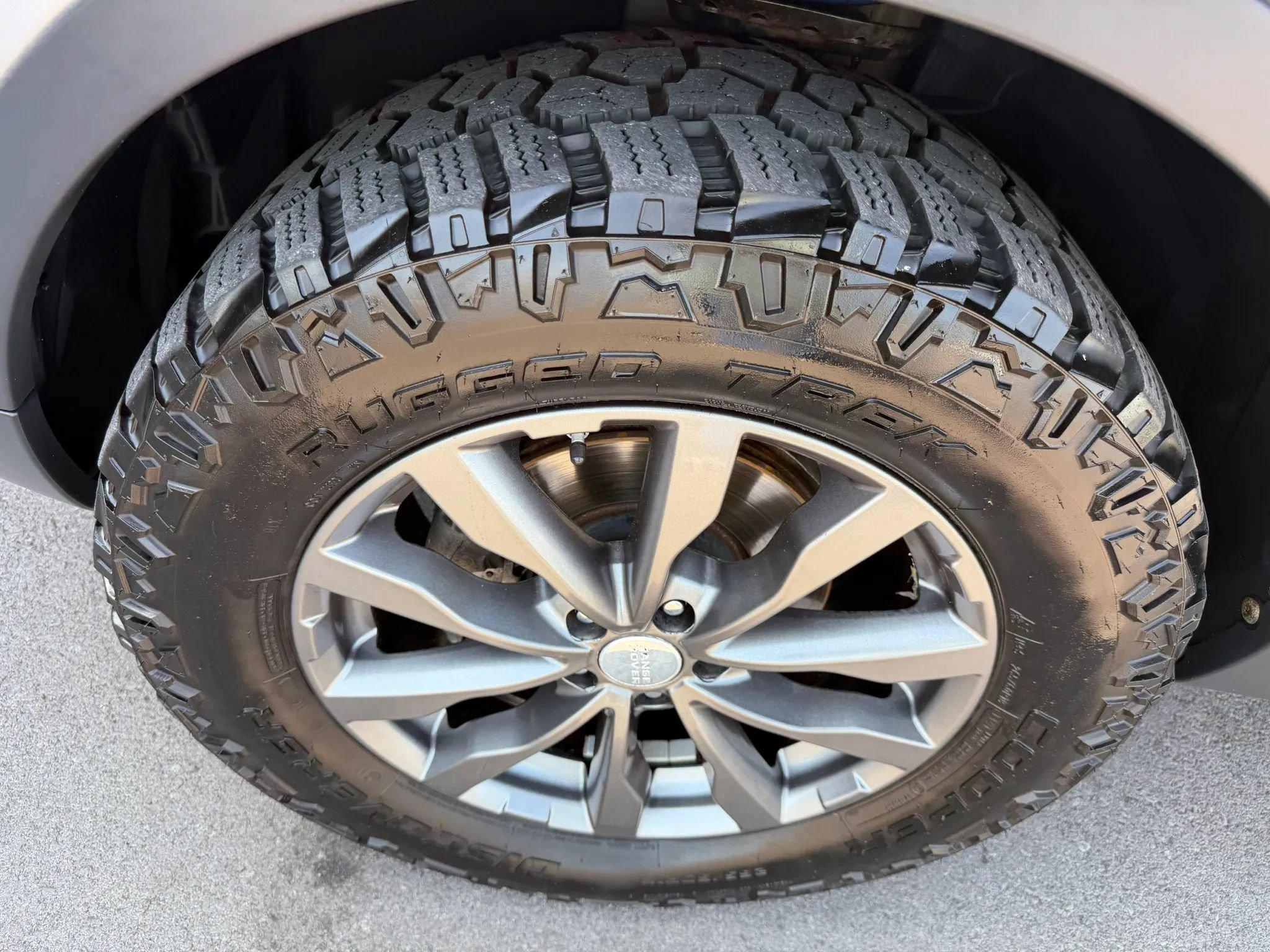 Used 2014 Land Rover Range Rover Evoque Pure Premium AWD/4WD image 18