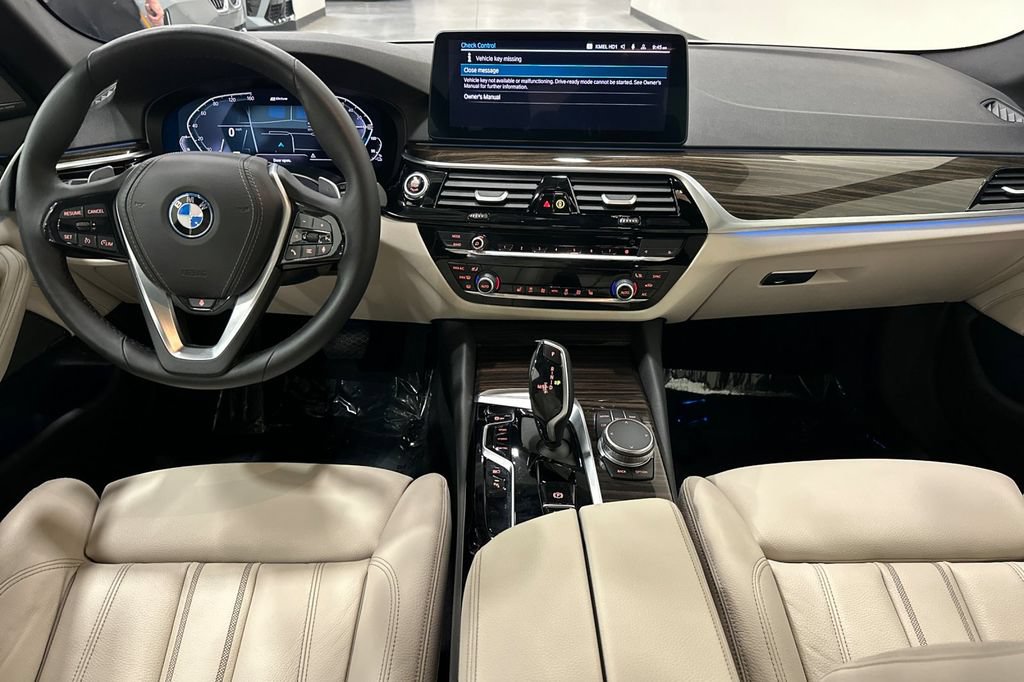 Used 2023 BMW 530e w/ Premium Package RWD image 15