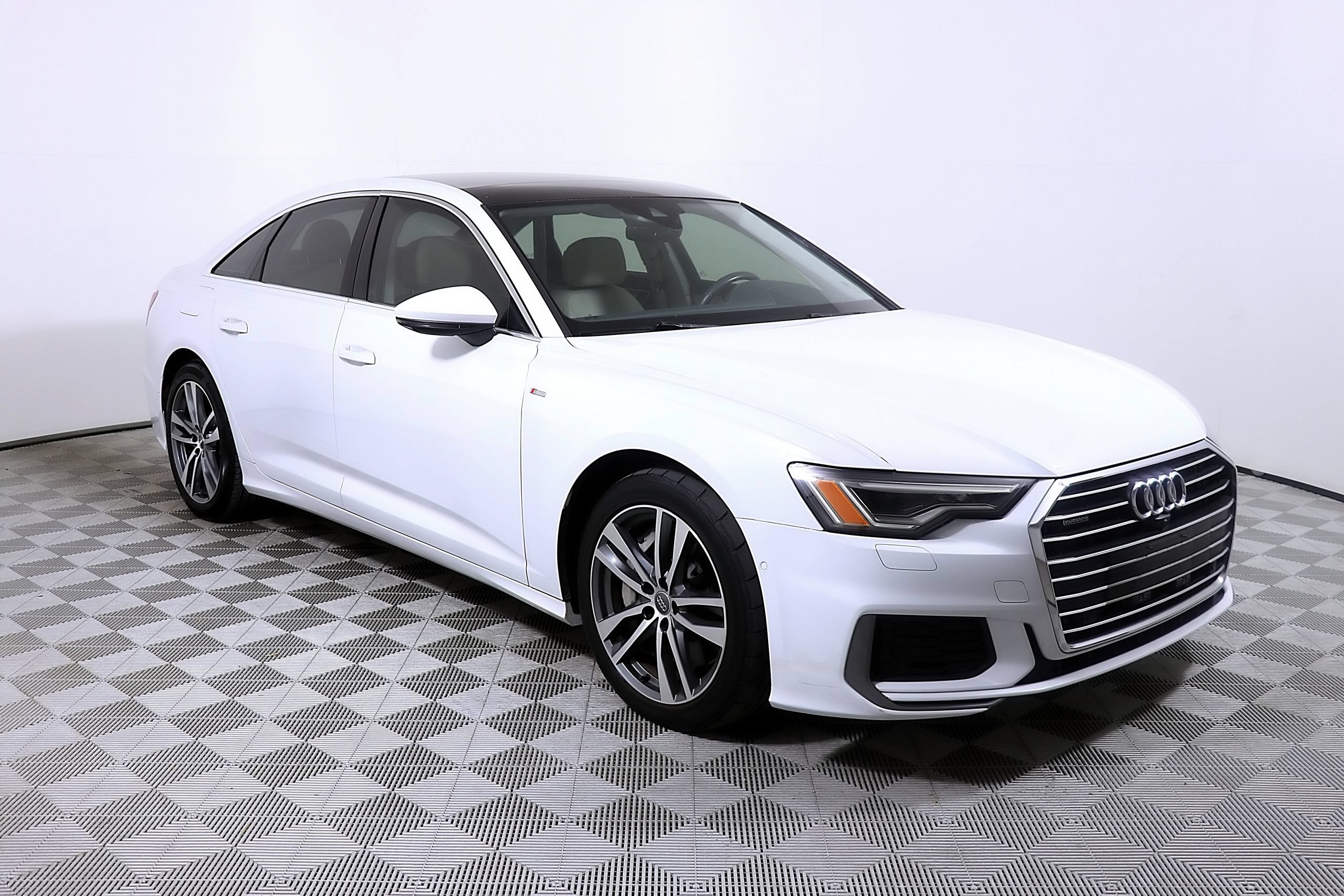 Used 2019 Audi A6 3.0T Premium Plus w/ Premium Plus Package AWD/4WD image 6
