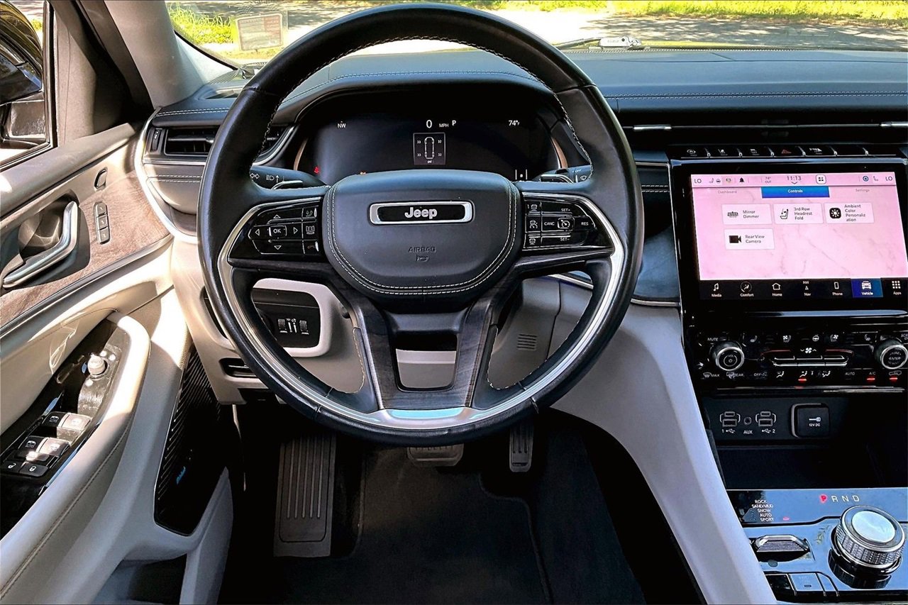 Used 2021 Jeep Grand Cherokee L Overland w/ Luxury Tech Group IV image 8