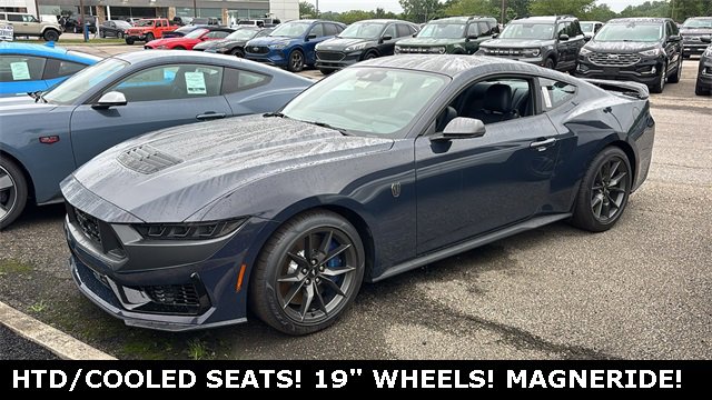 New 2025 Ford Mustang Dark Horse image 3