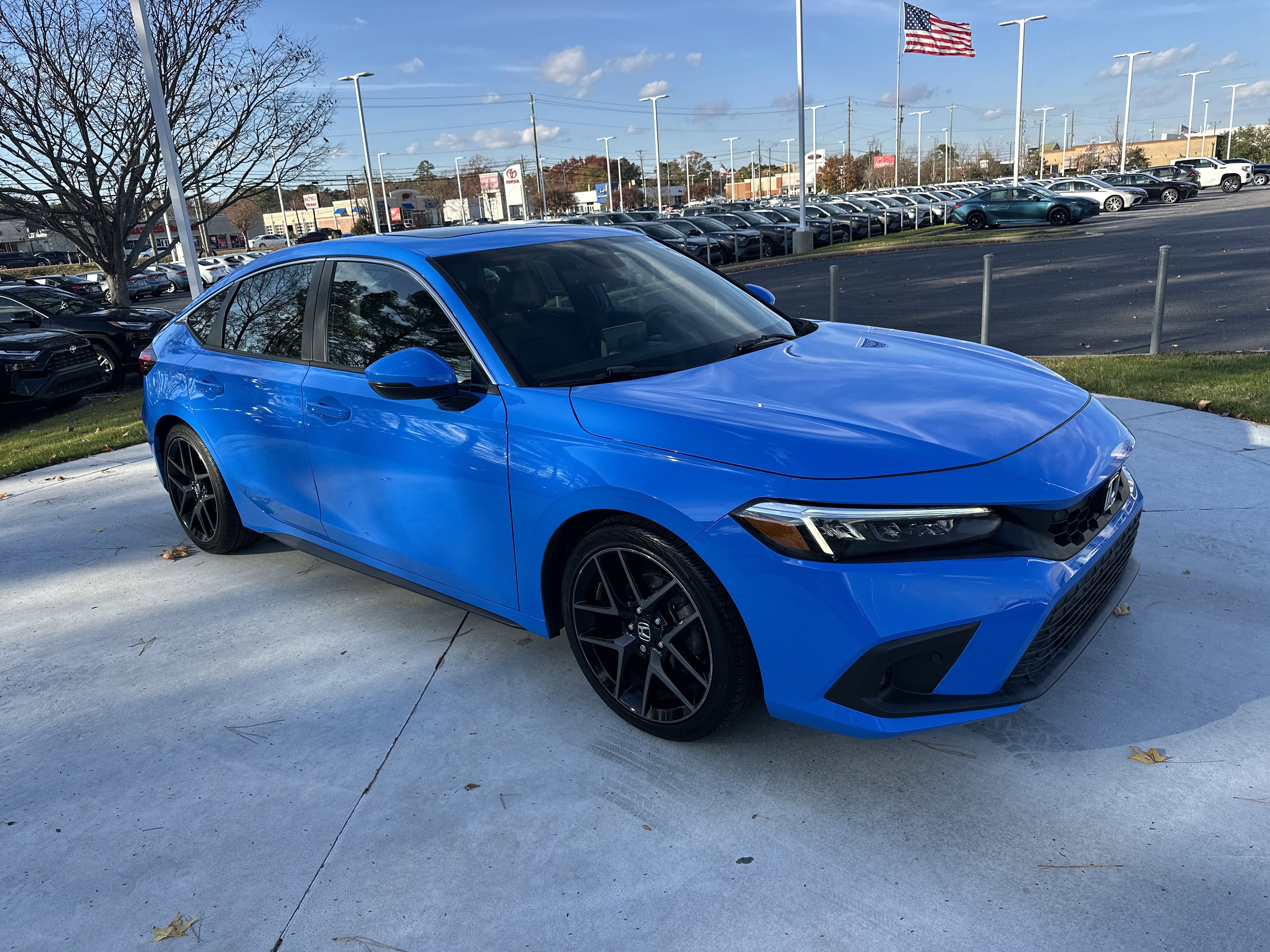 Used 2022 Honda Civic Sport Touring image 2