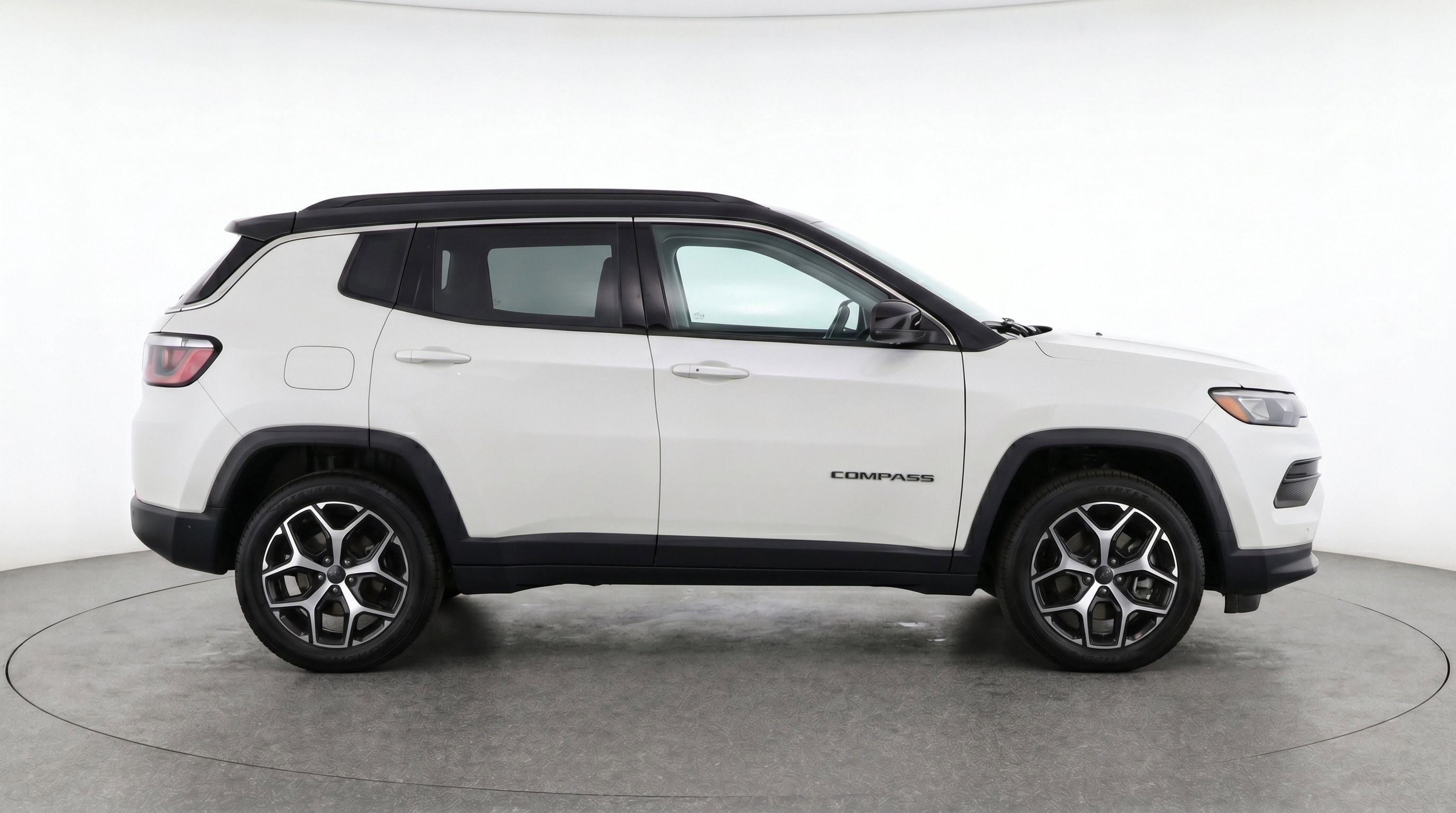 Used 2025 Jeep Compass Limited AWD/4WD image 11