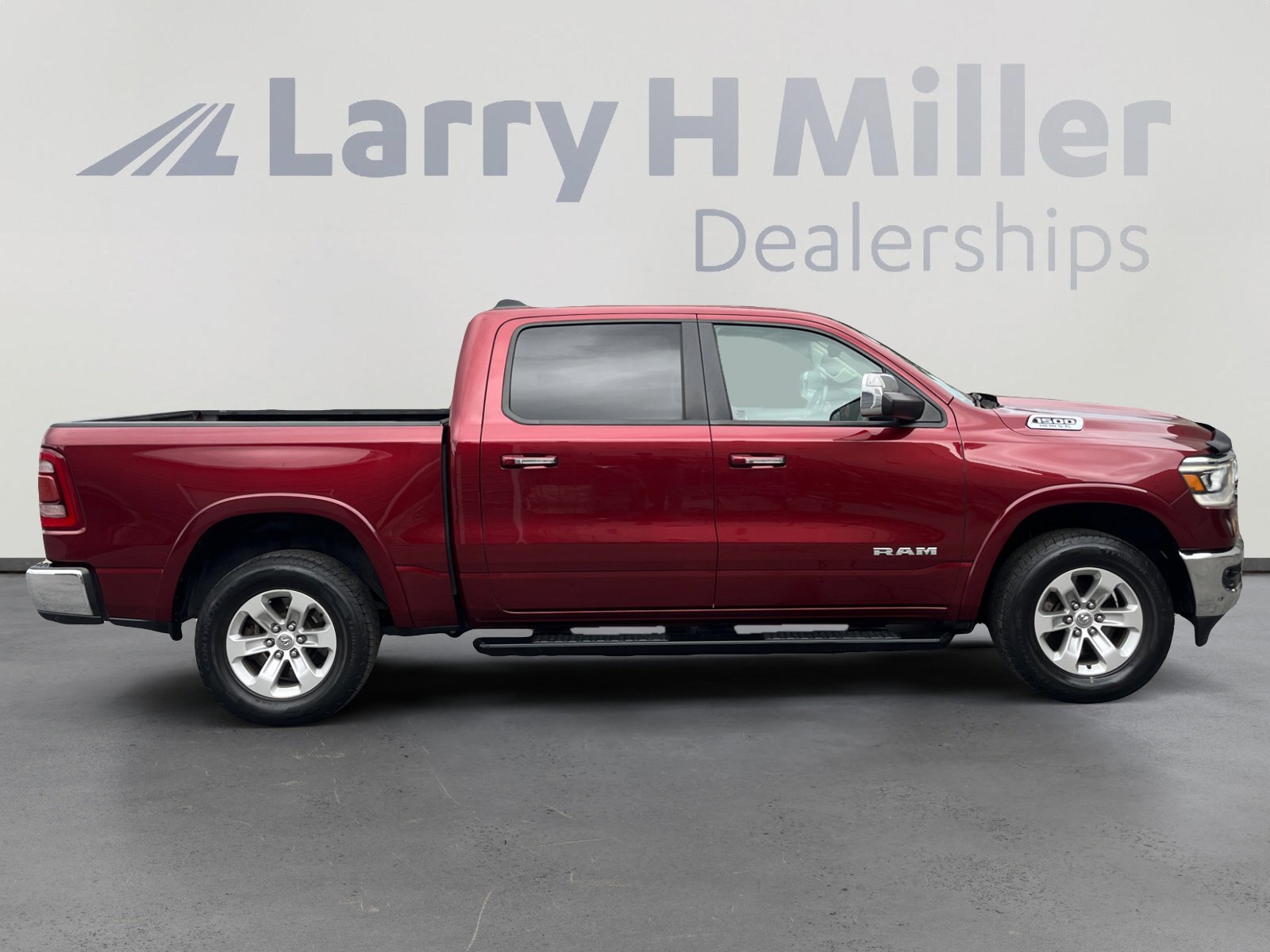 Used 2019 RAM 1500 Laramie image 6