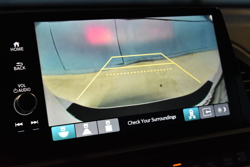 Used 2026 Honda Odyssey Touring image 12
