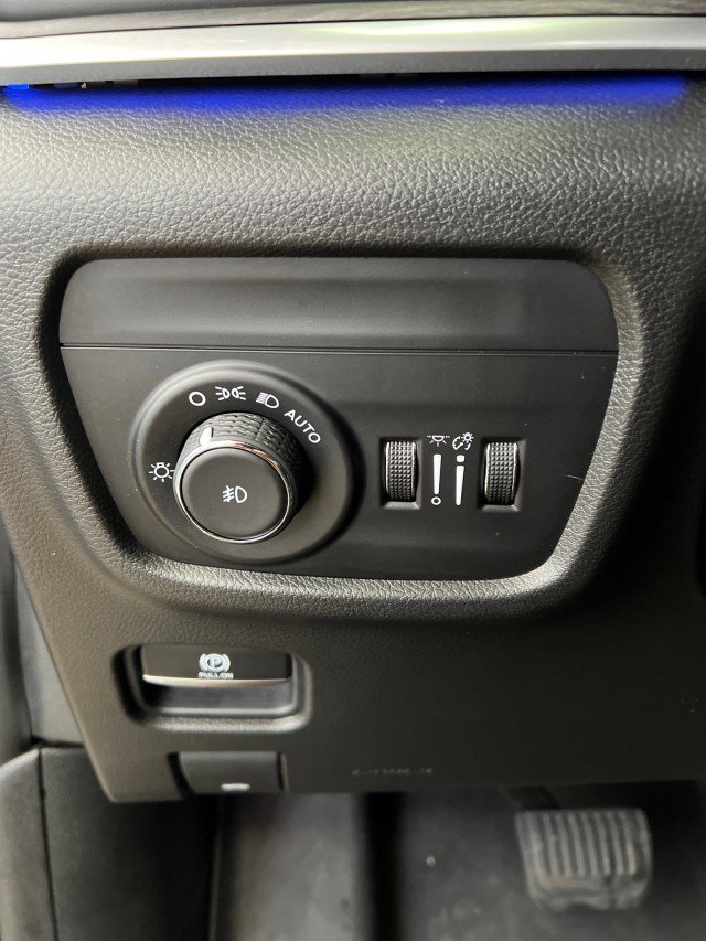 Used 2021 Jeep Grand Cherokee L Overland w/ Luxury Tech Group IV image 31