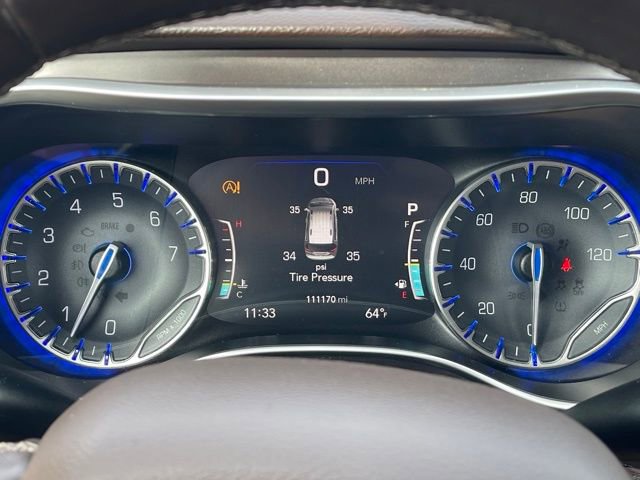 Used 2017 Chrysler Pacifica Touring-L Plus image 9