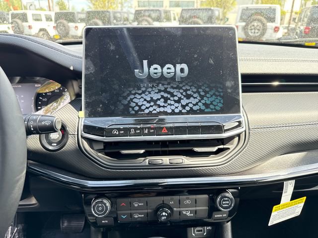 New 2026 Jeep Compass Latitude AWD/4WD image 21