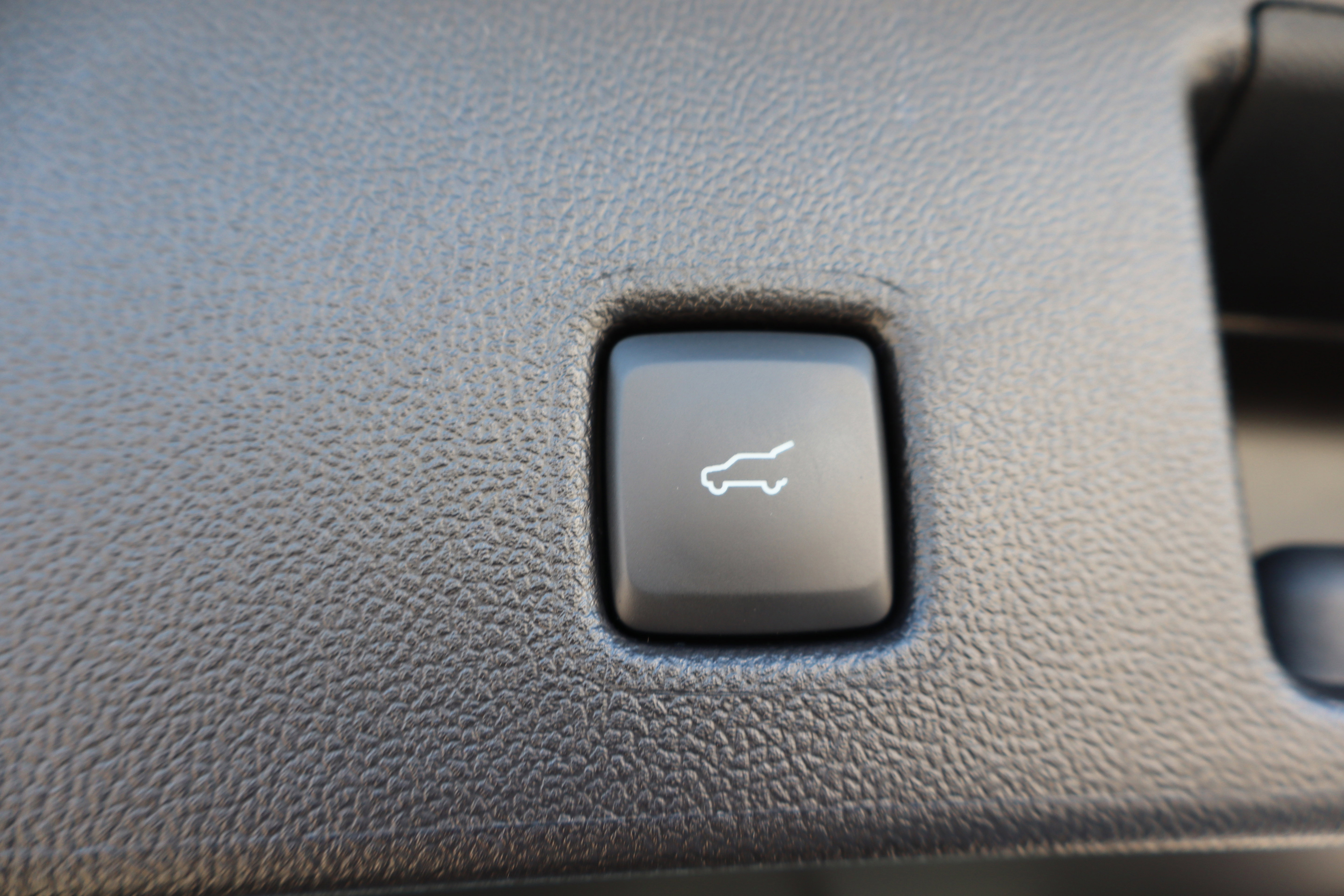 New 2025 Ford Escape SE w/ PHEV Premium Package image 29