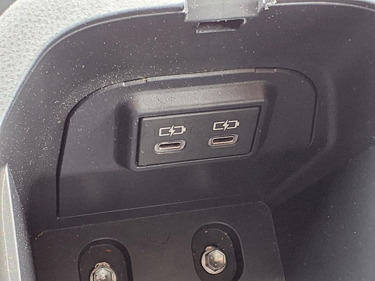 Used 2025 Toyota RAV4 XLE AWD/4WD image 18