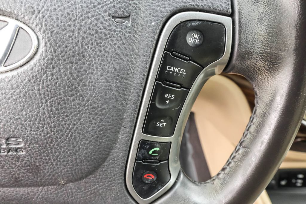 Used 2011 Hyundai Santa Fe Limited image 23